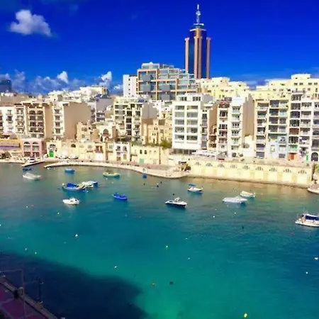 Seafront Penthouse In The ♥ Of Malta *