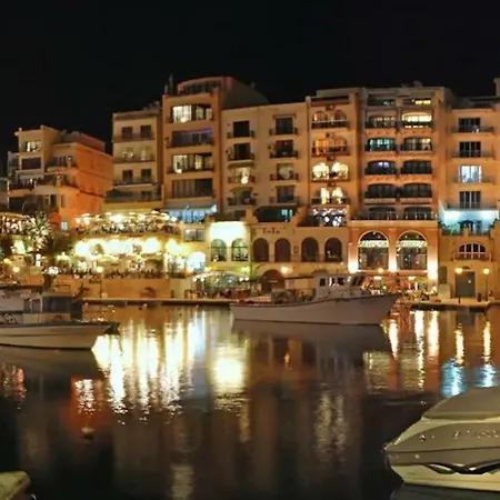 Seafront Penthouse In The ♥ Of Malta *