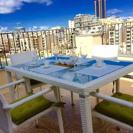 Seafront Penthouse In The ♥ Of Malta